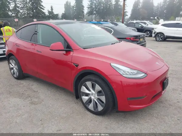 5YJYGDEE5MF079246 2021 TESLA MODEL Y - Image 1