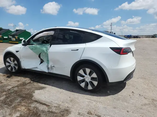 5YJYGDEE5MF085788 2021 TESLA MODEL Y - Image 2