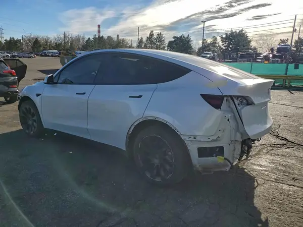 5YJYGDEE5MF089940 2021 TESLA MODEL Y - Image 2