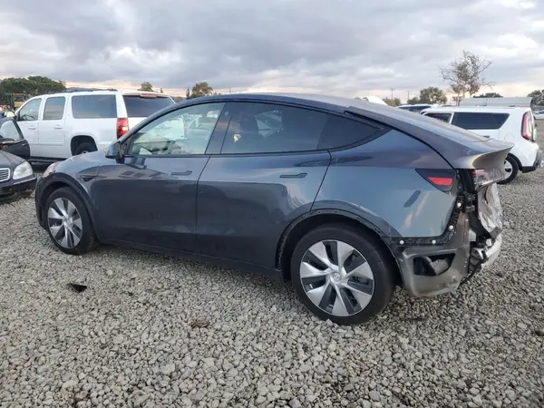 5YJYGDEE5MF093714 2021 TESLA MODEL Y - Image 2
