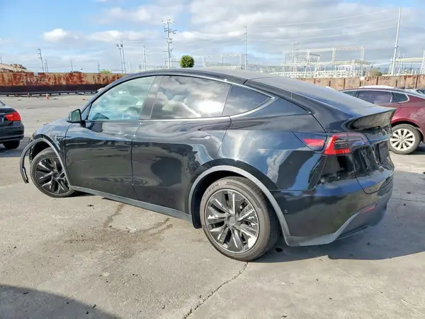5YJYGDEE5MF093941 2021 TESLA MODEL Y - Image 2