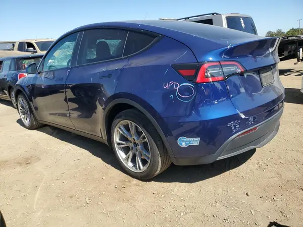 5YJYGDEE5MF094510 2021 TESLA MODEL Y - Image 2