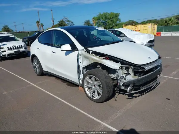 5YJYGDEE5MF096757 2021 TESLA MODEL Y - Image 1