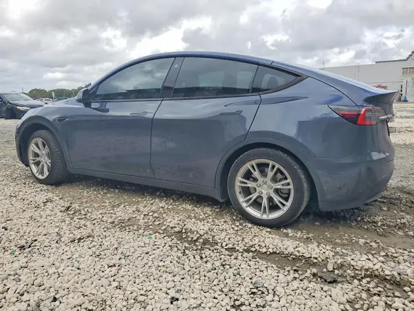 5YJYGDEE5MF105800 2021 TESLA MODEL Y - Image 2