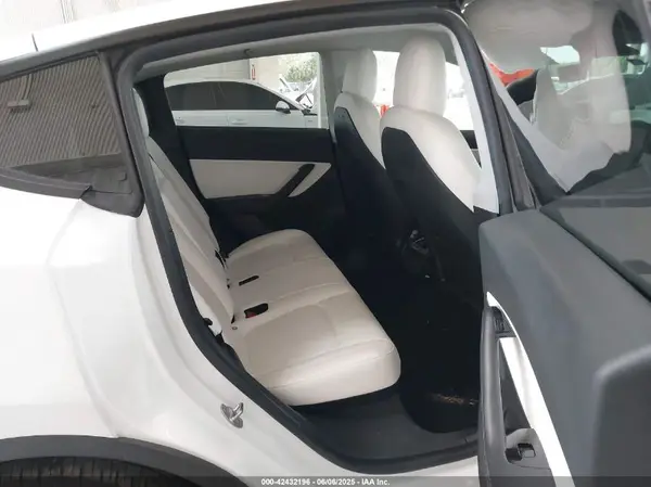 5YJYGDEE5MF119695 2021 TESLA MODEL Y - Image 8