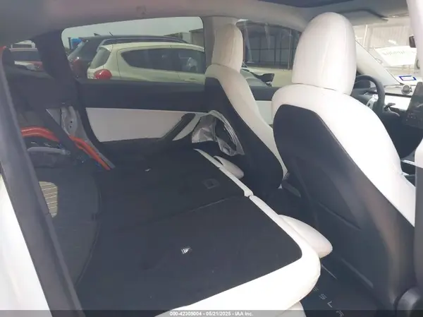 5YJYGDEE5MF124010 2021 TESLA MODEL Y - Image 8
