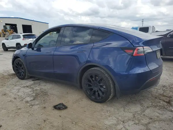 5YJYGDEE5MF125125 2021 TESLA MODEL Y - Image 2