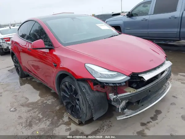 5YJYGDEE5MF129675 2021 TESLA MODEL Y - Image 1