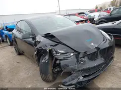 5YJYGDEE5MF137825 2021 TESLA MODEL Y