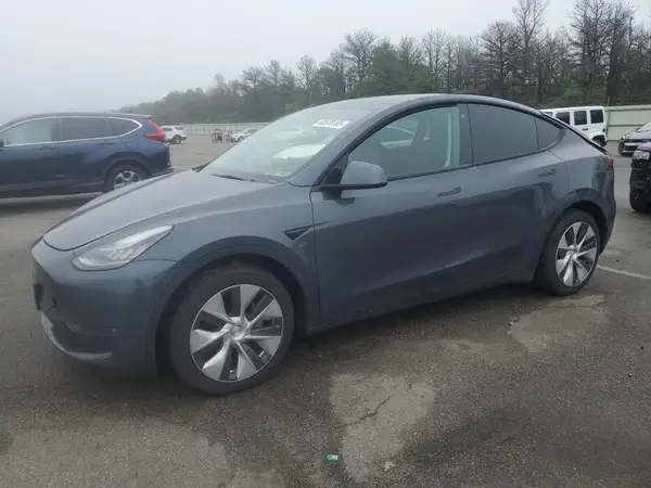 5YJYGDEE5MF140496 2021 TESLA MODEL Y - Image 1