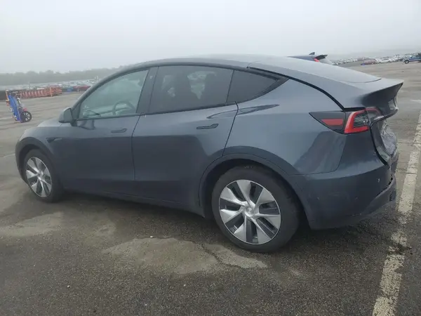 5YJYGDEE5MF140496 2021 TESLA MODEL Y - Image 2