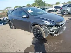 5YJYGDEE5MF144113 2021 TESLA MODEL Y