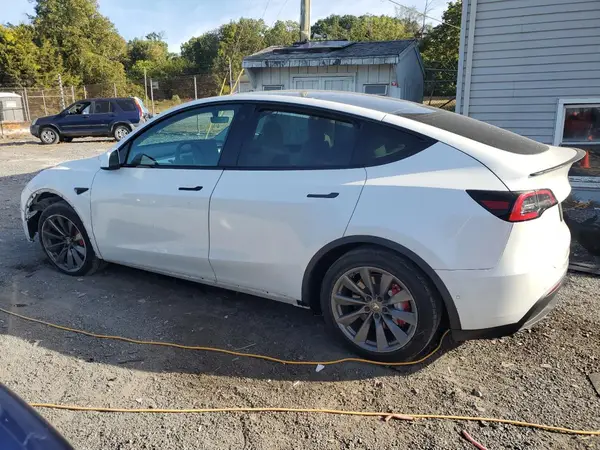 5YJYGDEE5MF144905 2021 TESLA MODEL Y - Image 2