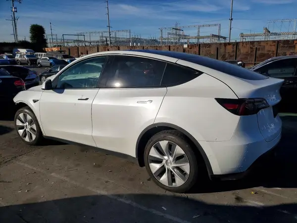 5YJYGDEE5MF145505 2021 TESLA MODEL Y - Image 2