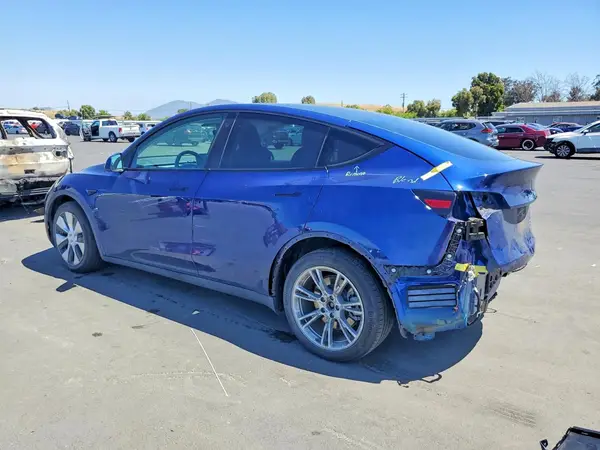 5YJYGDEE5MF153264 2021 TESLA MODEL Y - Image 2