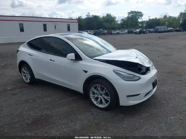 5YJYGDEE5MF179086 2021 TESLA MODEL Y - Image 1