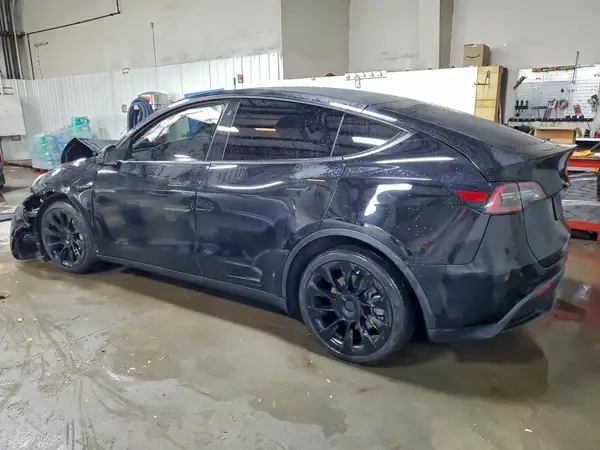 5YJYGDEE5MF183266 2021 TESLA MODEL Y - Image 2