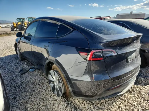 5YJYGDEE5MF188208 2021 TESLA MODEL Y - Image 2