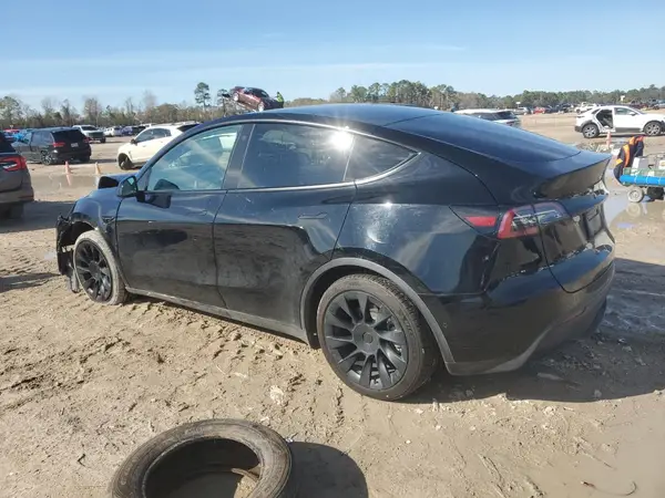 5YJYGDEE5MF188869 2021 TESLA MODEL Y - Image 2