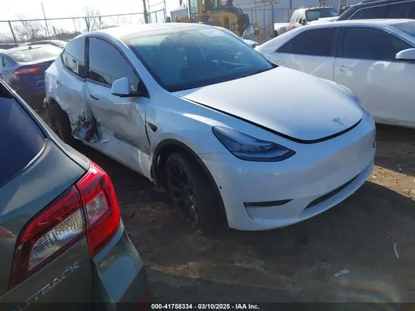 5YJYGDEE5MF203175 2021 TESLA MODEL Y - Image 1
