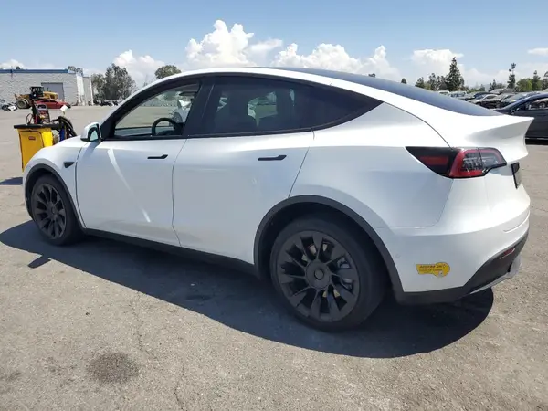 5YJYGDEE5MF206075 2021 TESLA MODEL Y - Image 2