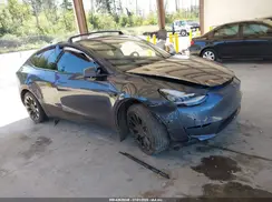 5YJYGDEE5MF208053 2021 TESLA MODEL Y