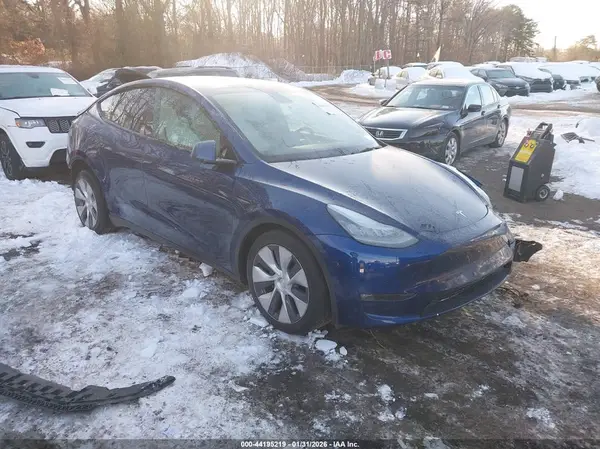 5YJYGDEE5MF210479 2021 TESLA MODEL Y - Image 1