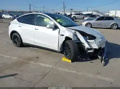 5YJYGDEE5MF214063 2021 TESLA MODEL Y