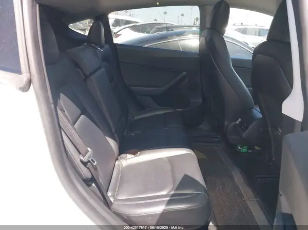 5YJYGDEE5MF214886 2021 TESLA MODEL Y - Image 8