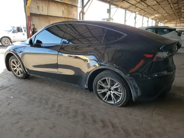 5YJYGDEE5MF217934 2021 TESLA MODEL Y - Image 2