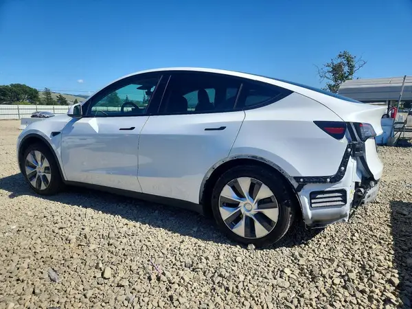 5YJYGDEE5MF240811 2021 TESLA MODEL Y - Image 2