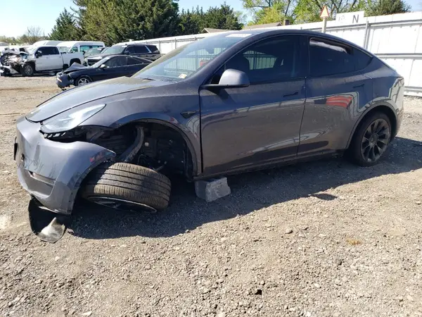 5YJYGDEE5MF243479 2021 TESLA MODEL Y - Image 1