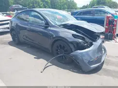 5YJYGDEE5MF259701 2021 TESLA MODEL Y