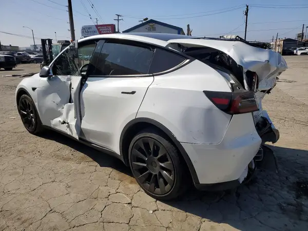 5YJYGDEE5MF267801 2021 TESLA MODEL Y - Image 2