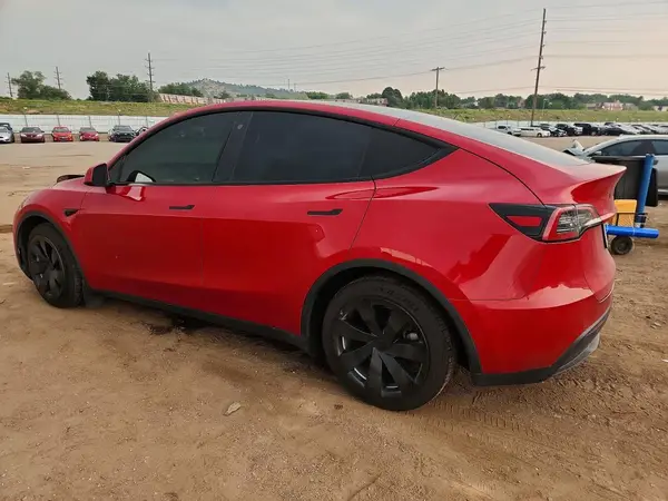 5YJYGDEE5MF267846 2021 TESLA MODEL Y - Image 2