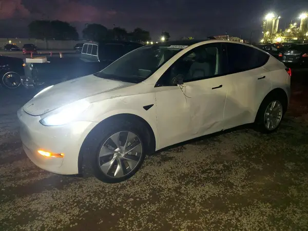 5YJYGDEE5MF273629 2021 TESLA MODEL Y - Image 1
