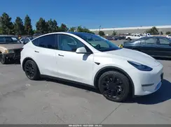 5YJYGDEE5MF276952 2021 TESLA MODEL Y