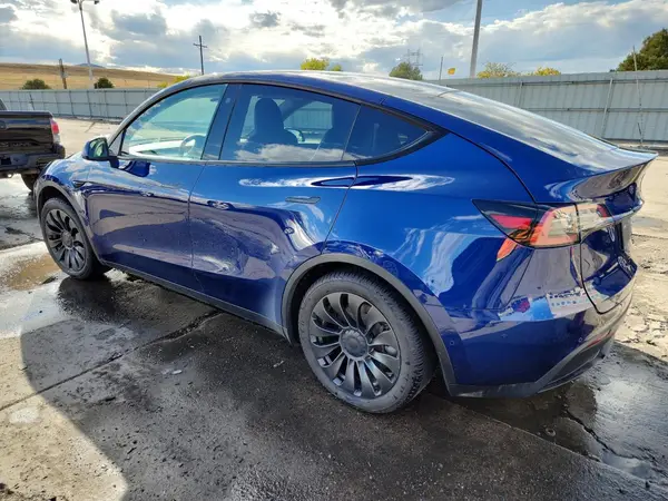 5YJYGDEE5MF285313 2021 TESLA MODEL Y - Image 2