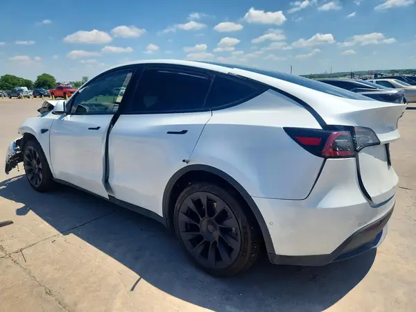 5YJYGDEE6LF014498 2020 TESLA MODEL Y - Image 2