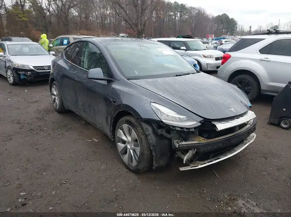 5YJYGDEE6LF015084 2020 TESLA MODEL Y - Image 1