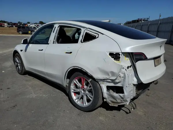 5YJYGDEE6LF018602 2020 TESLA MODEL Y - Image 2