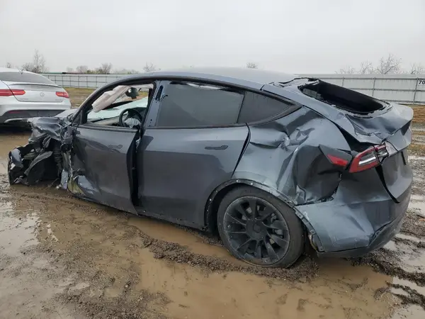 5YJYGDEE6LF025436 2020 TESLA MODEL Y - Image 2