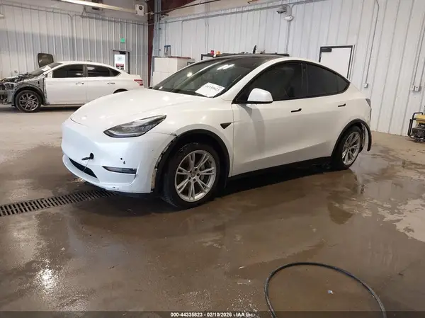 5YJYGDEE6MF066439 2021 TESLA MODEL Y - Image 2