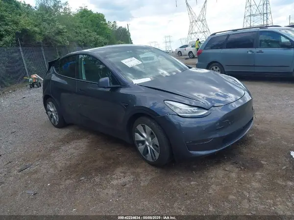 5YJYGDEE6MF070068 2021 TESLA MODEL Y - Image 1