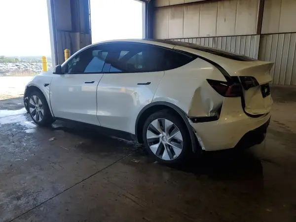 5YJYGDEE6MF072824 2021 TESLA MODEL Y - Image 2