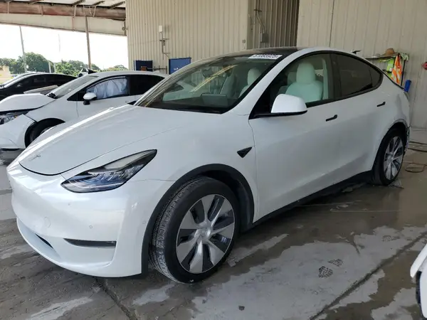 5YJYGDEE6MF074931 2021 TESLA MODEL Y - Image 1