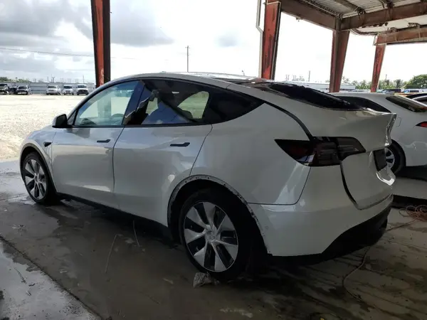 5YJYGDEE6MF074931 2021 TESLA MODEL Y - Image 2