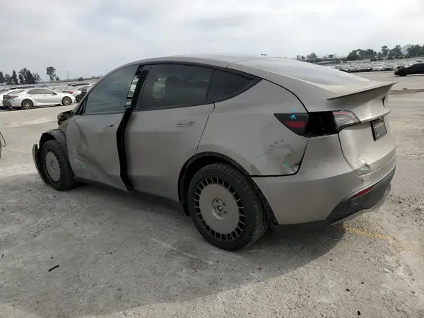 5YJYGDEE6MF077098 2021 TESLA MODEL Y - Image 2