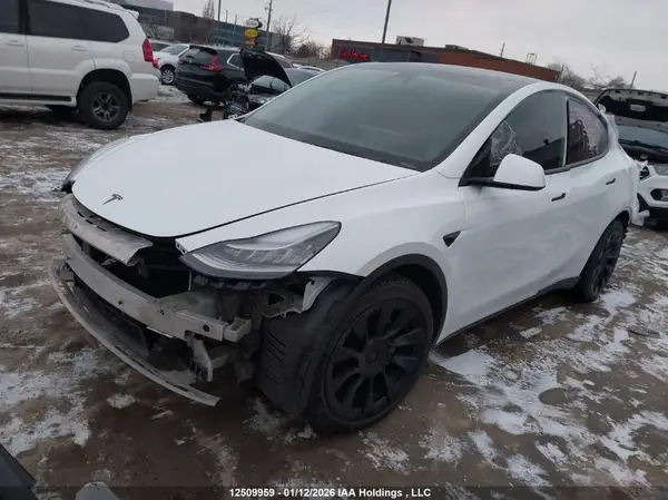 5YJYGDEE6MF078784 2021 TESLA MODEL Y - Image 2