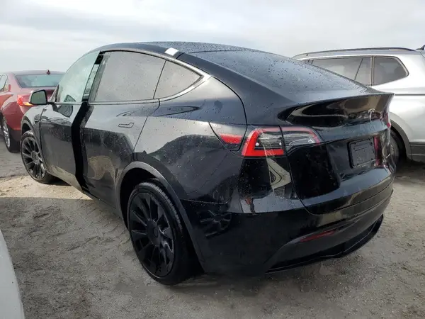 5YJYGDEE6MF080759 2021 TESLA MODEL Y - Image 2